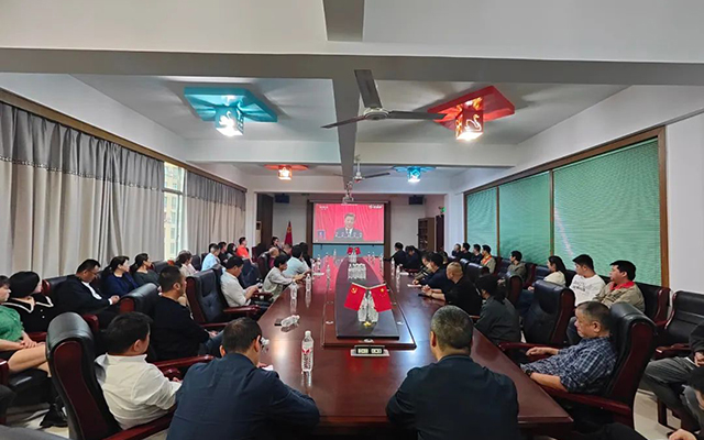聚焦黨的二十大——云和縣委統(tǒng)戰(zhàn)部組織統(tǒng)戰(zhàn)領(lǐng)域各界人士來(lái)我司同全體管理人員集中收看黨的二十大開(kāi)幕式